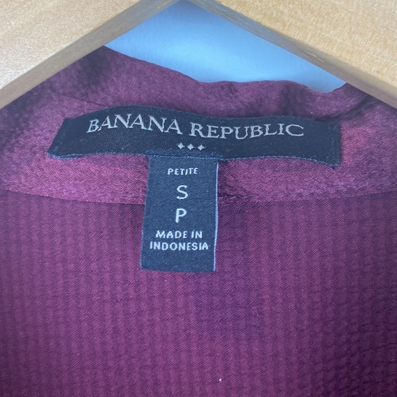 Banana Republic • dolman rolled sleeve button front shirt - Picture 5 of 9